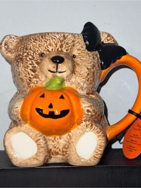 Creepy critters Halloween Bear Pumpkin Mug - Orange & Brown